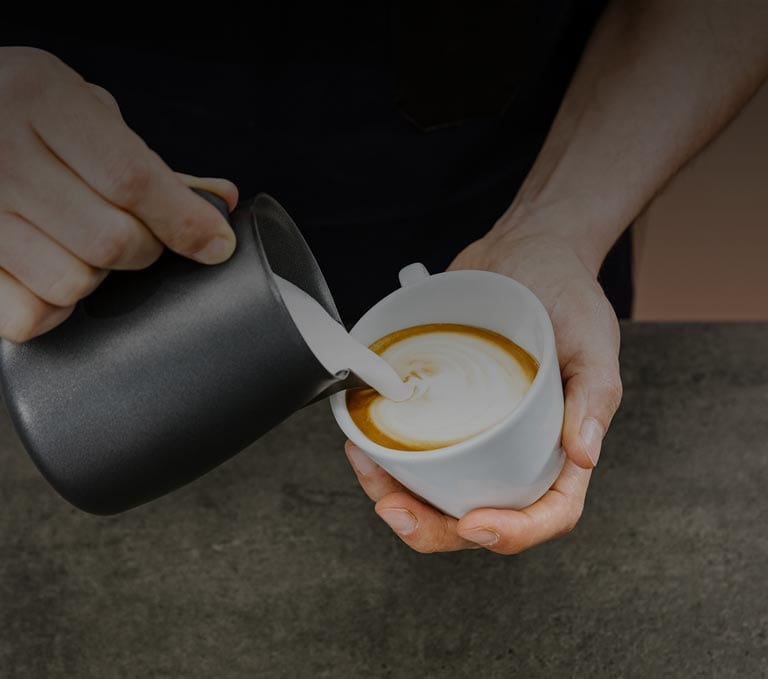 https://www.lavazzausa.com/content/dam/lavazza-athena/b2c/stories/article/coffee-secrets/how-to-make-cappuccino-italian-way/hero/m-Cappuccino.jpg